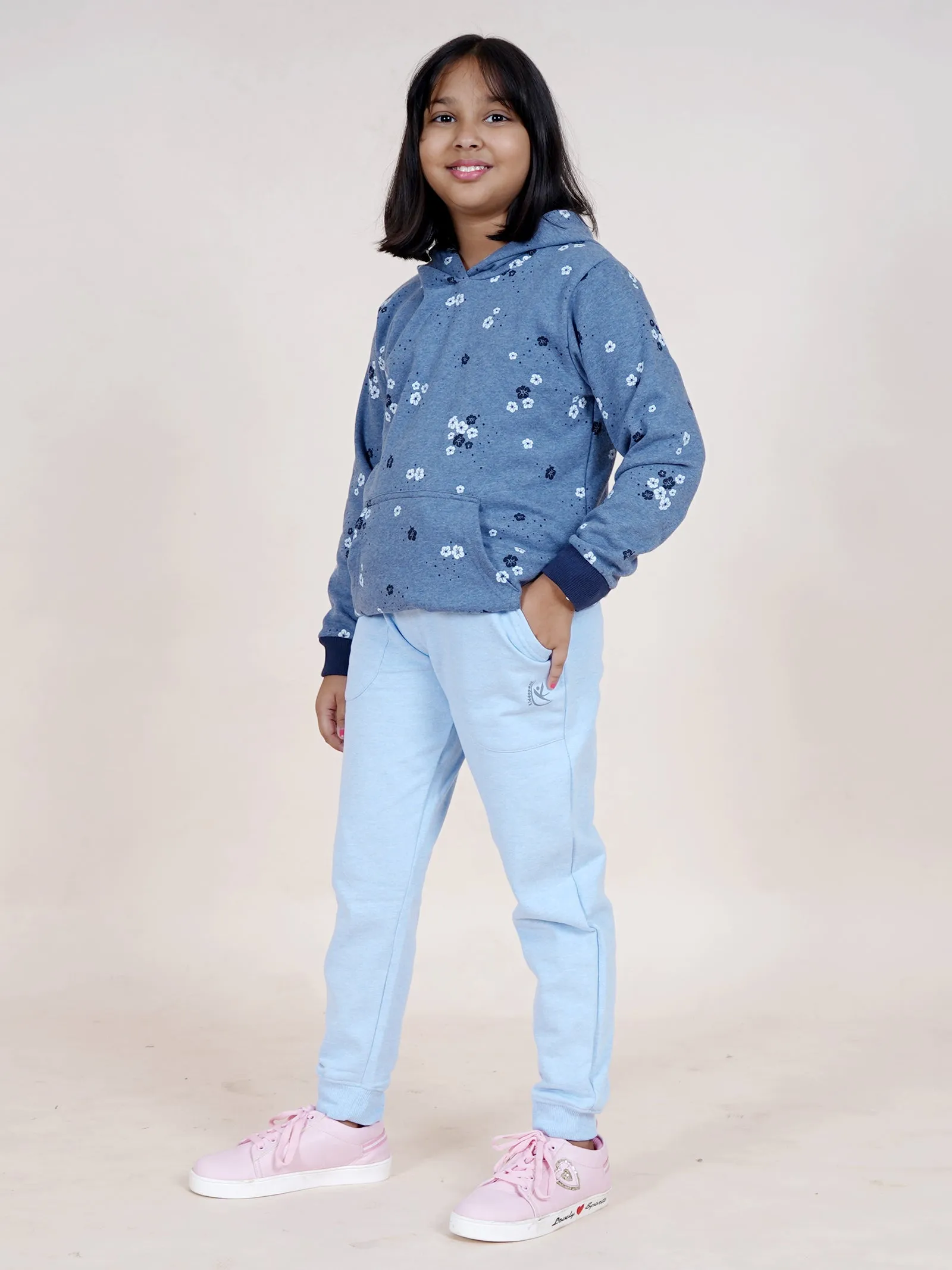 Girls Fleece Full Sleeves Printed Hooded Sweatshirt With Jogger