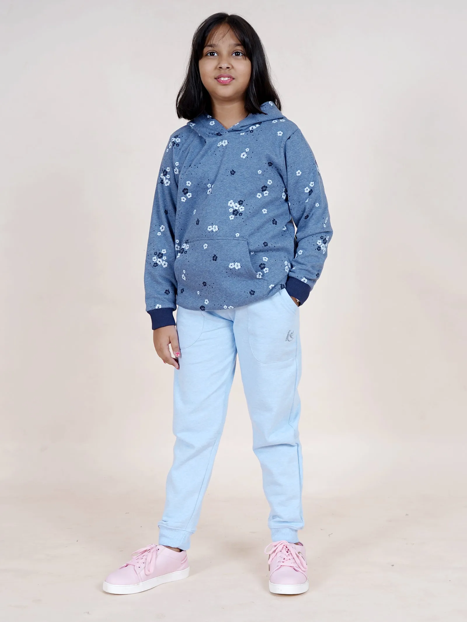 Girls Fleece Full Sleeves Printed Hooded Sweatshirt With Jogger