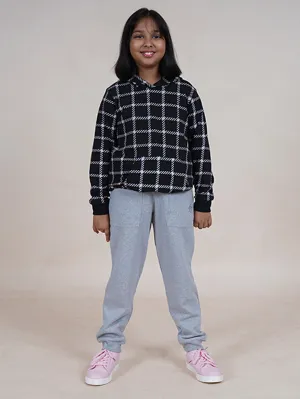 Girls Fleece Full Sleeves Printed Hooded Sweatshirt With Jogger