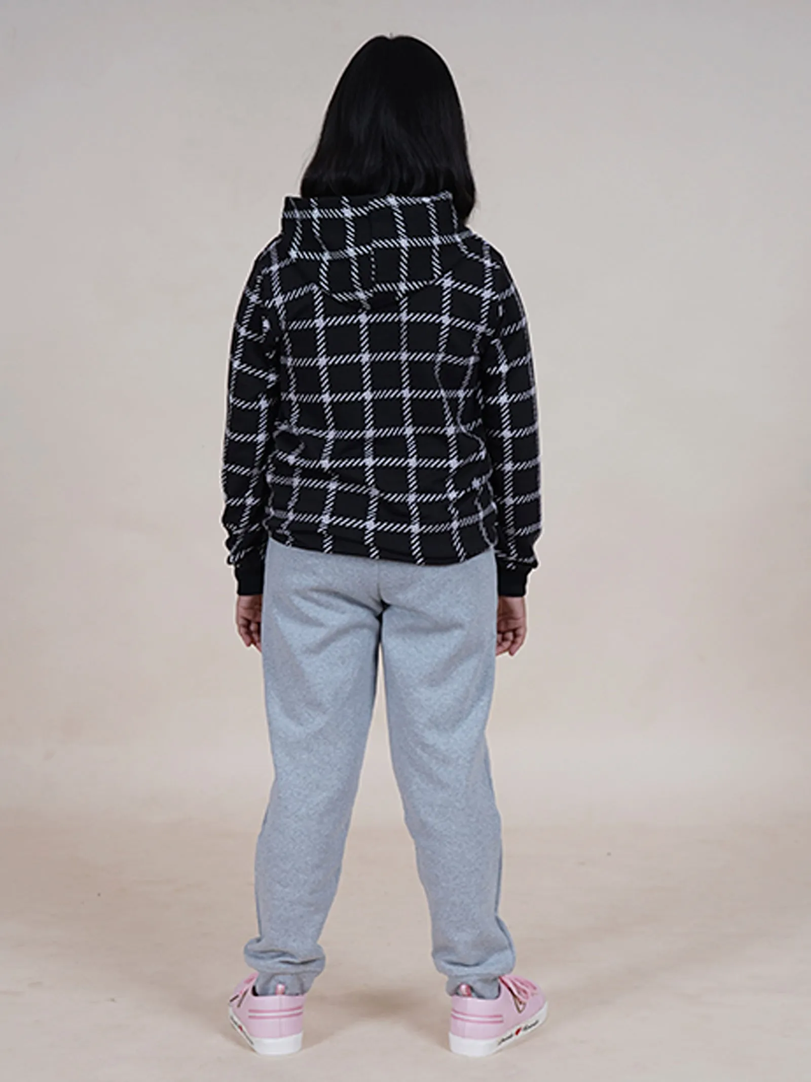 Girls Fleece Full Sleeves Printed Hooded Sweatshirt With Jogger