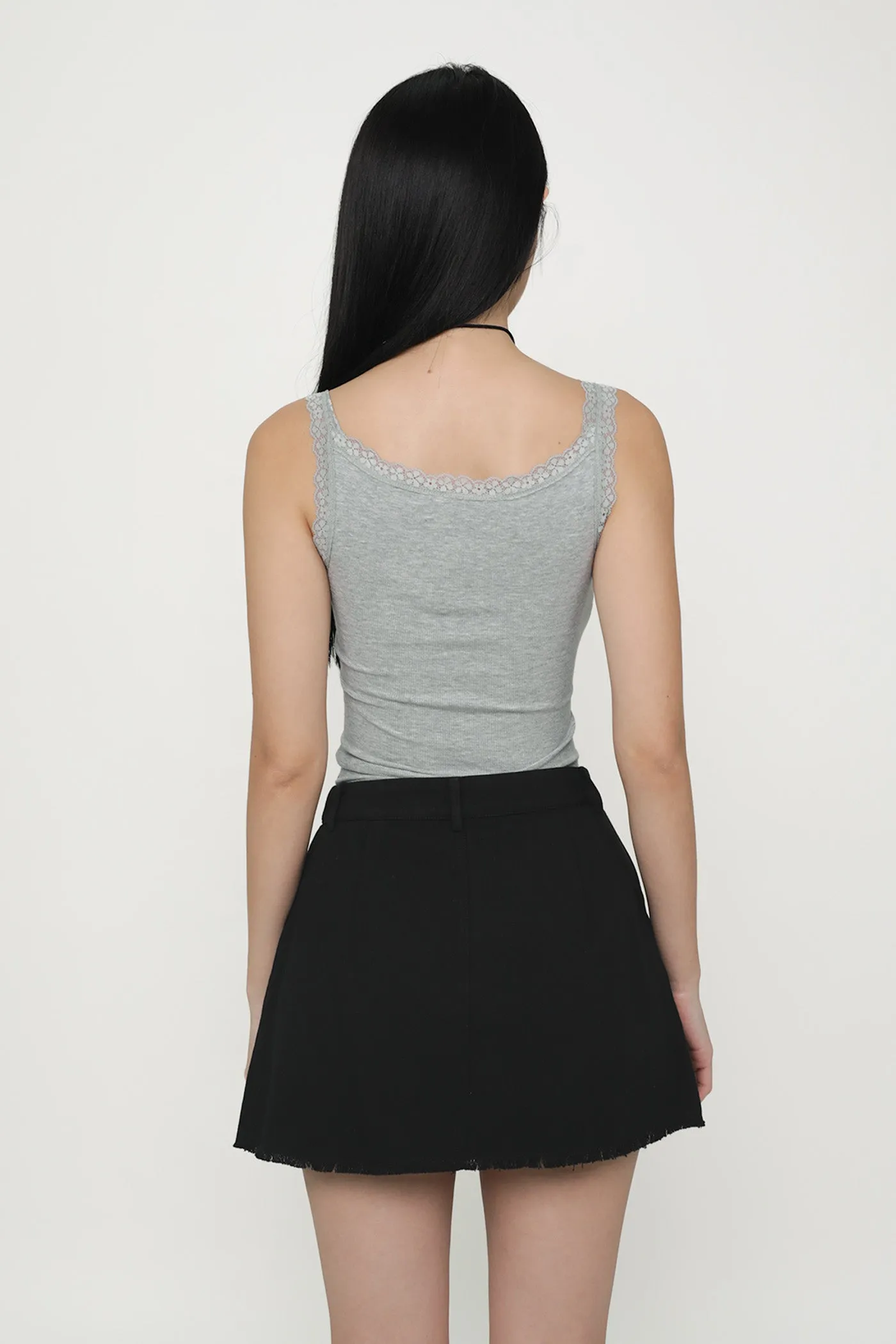 Jerry Pleated Frayed Hem Skorts