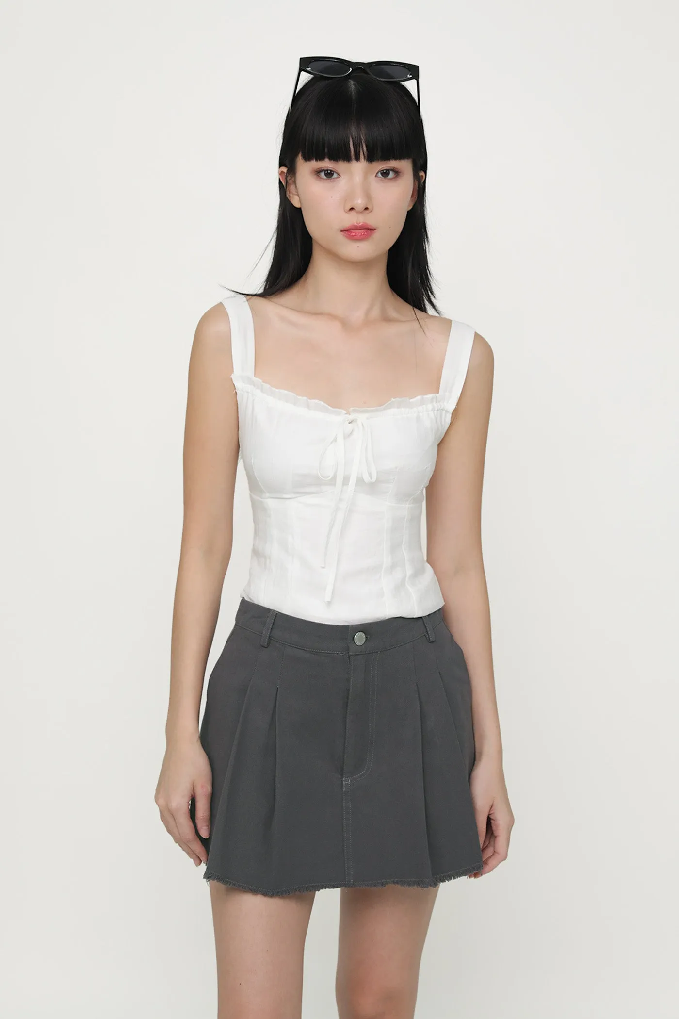 Jerry Pleated Frayed Hem Skorts