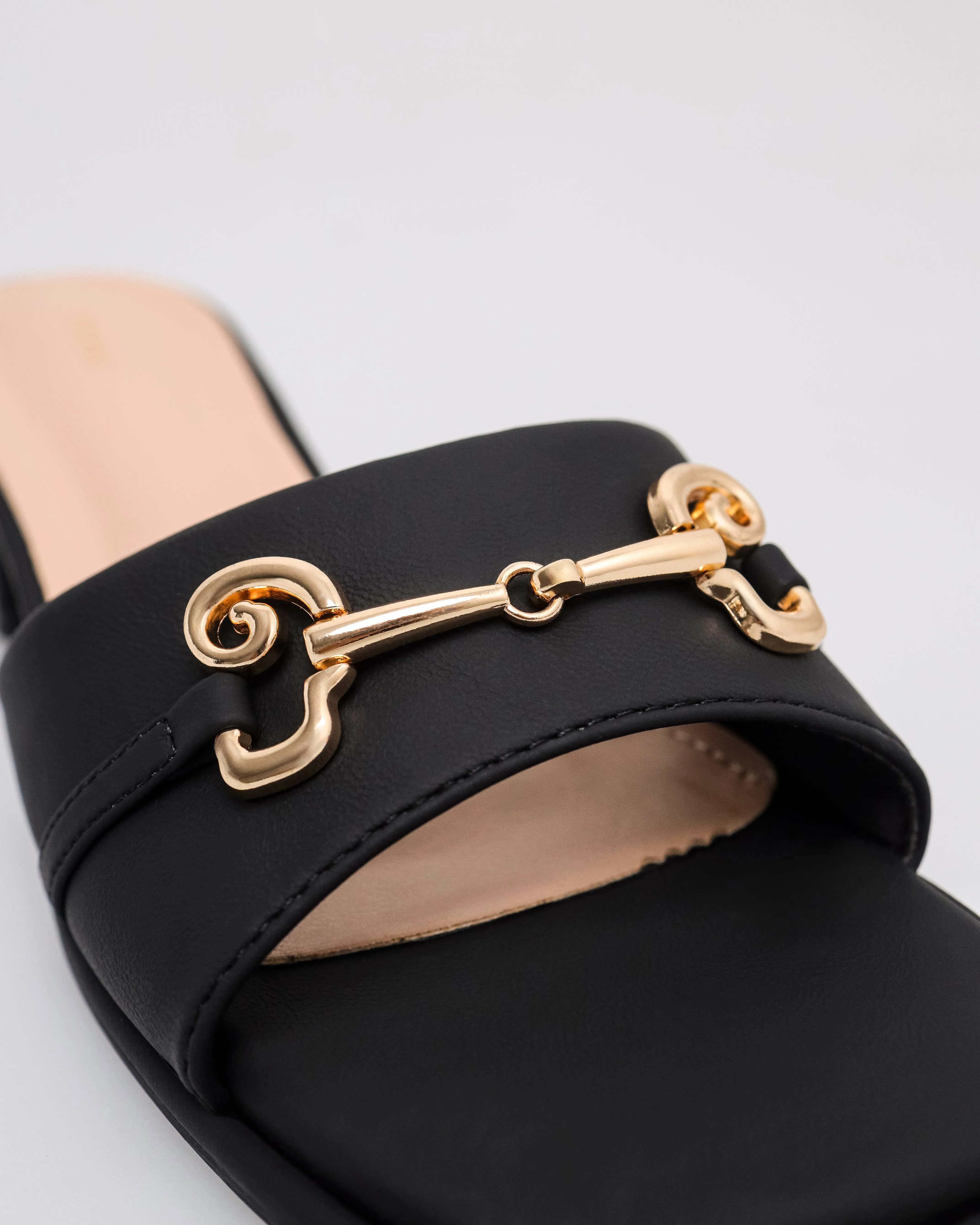 Tomaz NN484 Ladies Horsebit Sandal