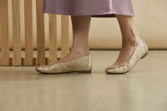 Womens Vionic Anita in Gold